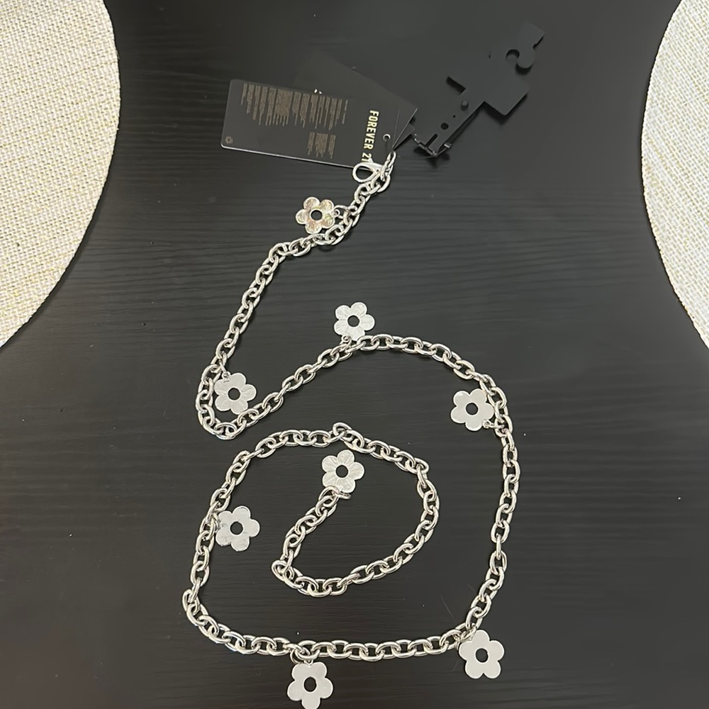 Forever 21 Flower Chain Belt